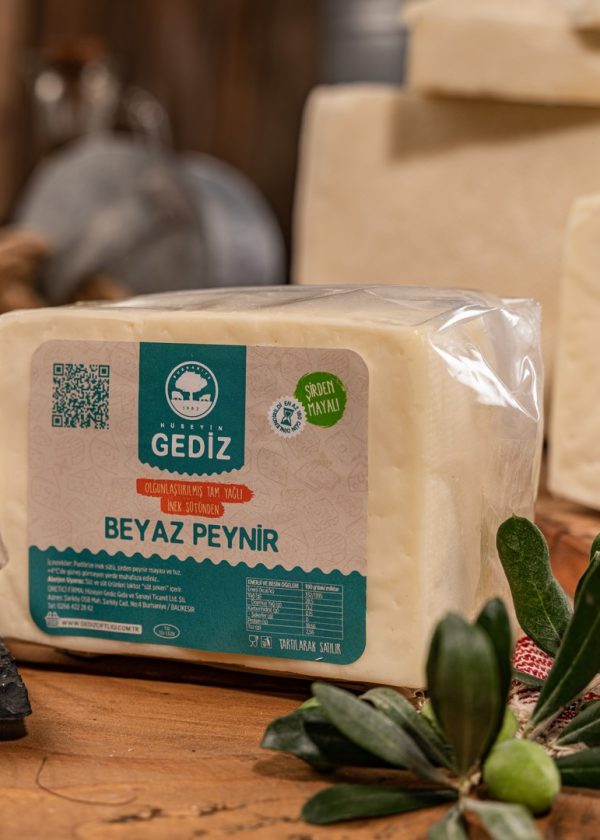 TAM YAĞLI İNEK BEYAZ PEYNİR 700 gr