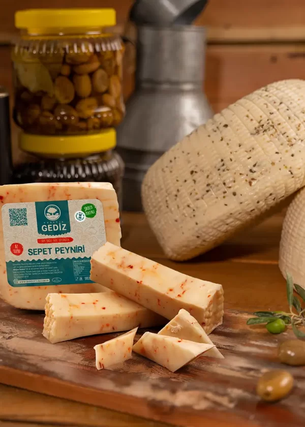 TAM YAĞLI SEPET PEYNİR PULBİBERLİ 400 gr